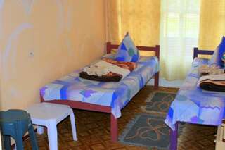 Курортные отели Нептун-2 Коблево Стандартный двухместный номер с 2 отдельными кроватями-11